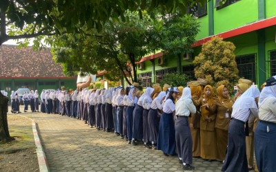 Merajut Silaturahmi, Menyambut Prestasi: Hari Pertama Sekolah di SMPN 3 Purwodadi